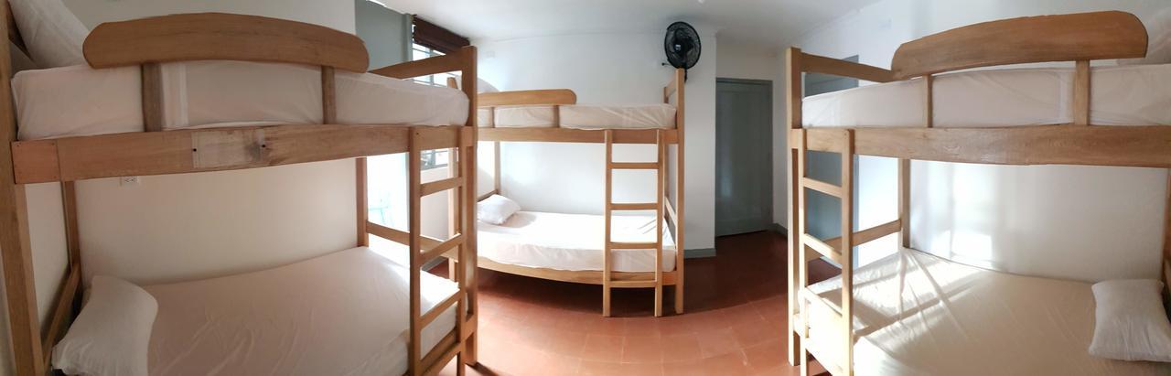 Backpackers Inn Медельин Экстерьер фото