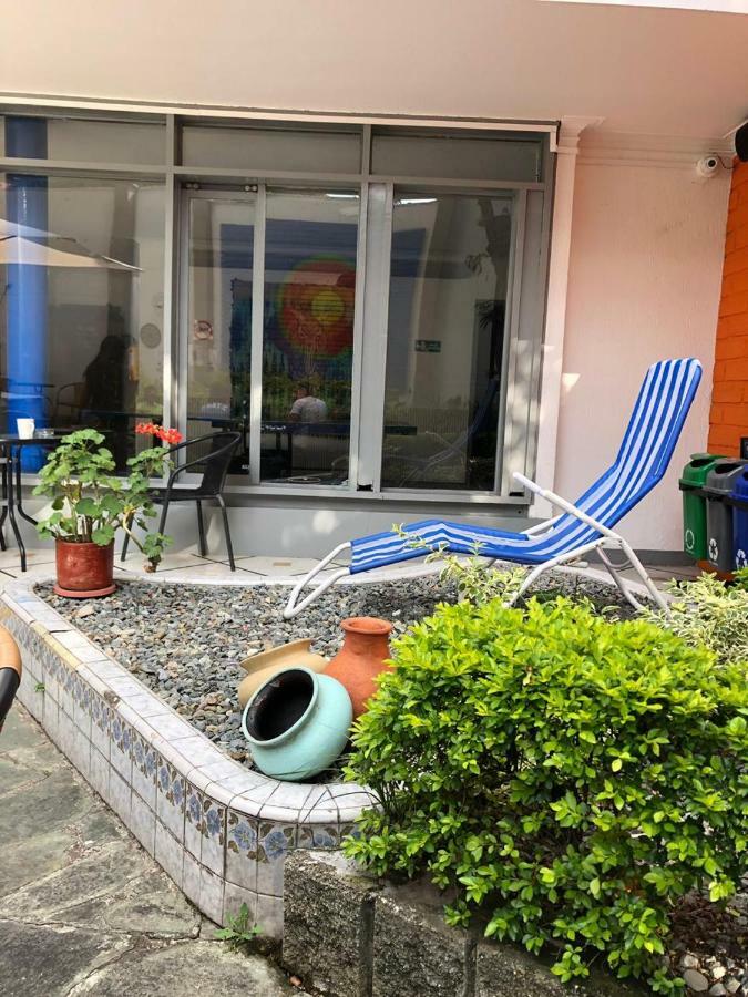 Backpackers Inn Медельин Экстерьер фото